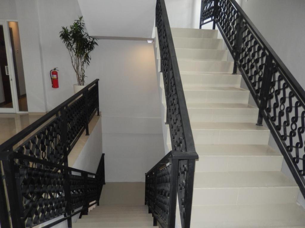 Grand Amira Hotel Solo, Azana Hotels Collection Esterno foto