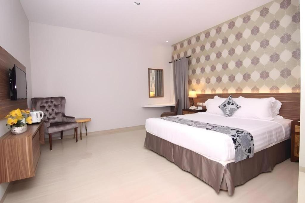 Grand Amira Hotel Solo, Azana Hotels Collection Esterno foto