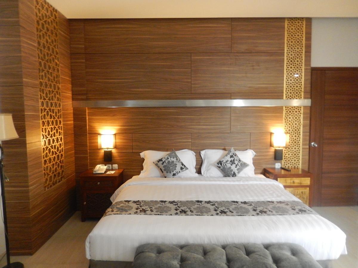 Grand Amira Hotel Solo, Azana Hotels Collection Esterno foto