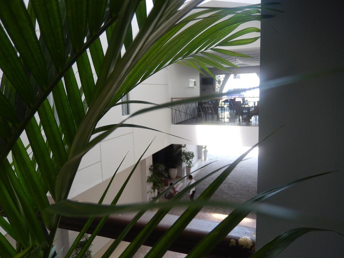 Grand Amira Hotel Solo, Azana Hotels Collection Esterno foto