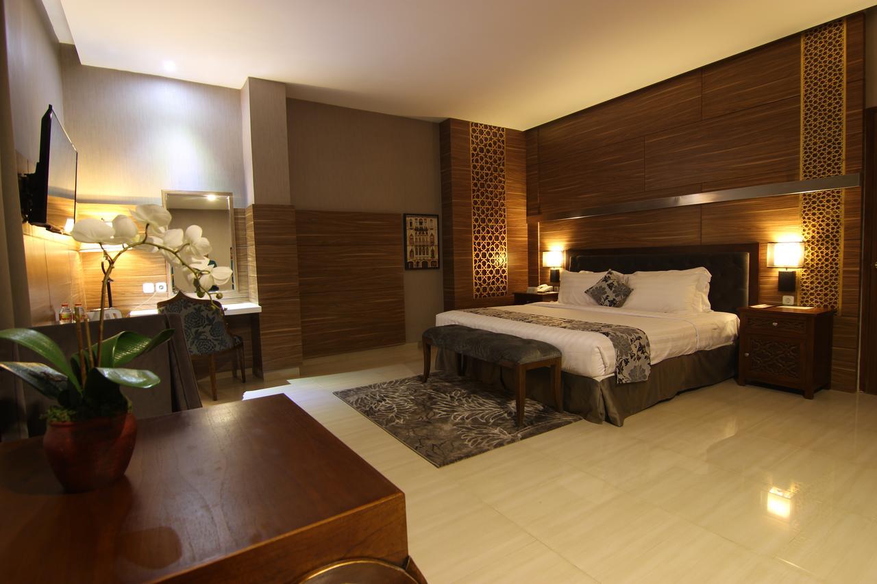 Grand Amira Hotel Solo, Azana Hotels Collection Esterno foto