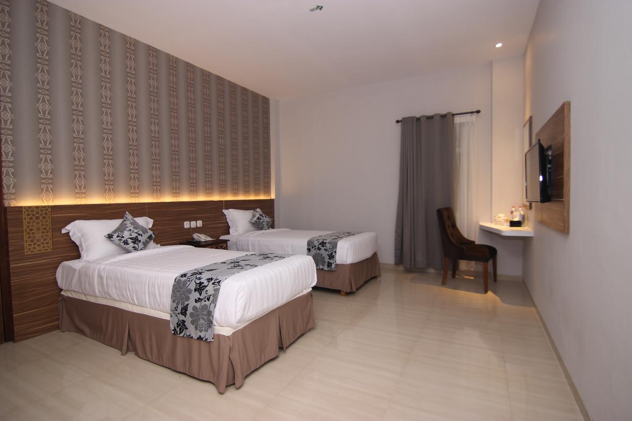 Grand Amira Hotel Solo, Azana Hotels Collection Esterno foto